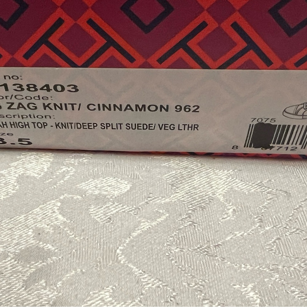 Tory Burch Noah High Top Sneaker in ZIG ZAG KNIT/ CINNAMON Size 8.5 New - Picture 3 of 3